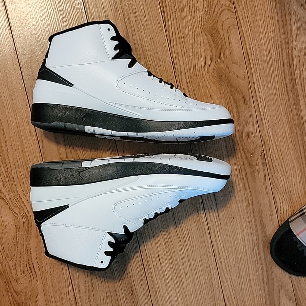 jorda retro 2 "Just Wing It" sz 9.5 - Picture 4 of 8